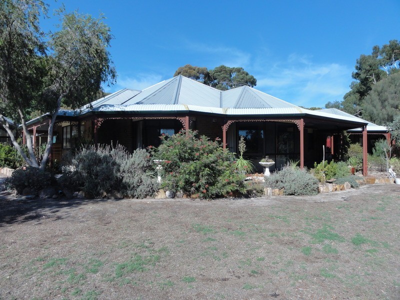 24 The Barracks, Cockatoo Valley SA 5351