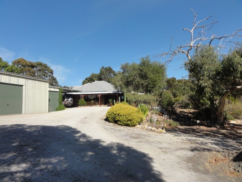 24 The Barracks, Cockatoo Valley SA 5351