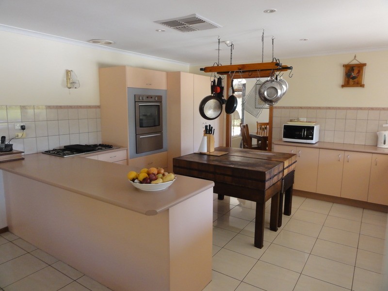 24 The Barracks, Cockatoo Valley SA 5351