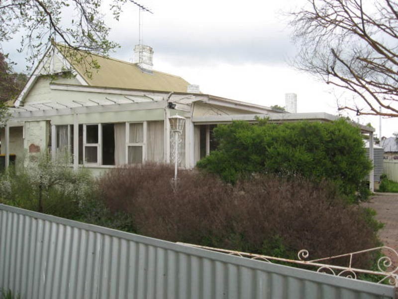 3 Adelaide Road, Kapunda SA 5373