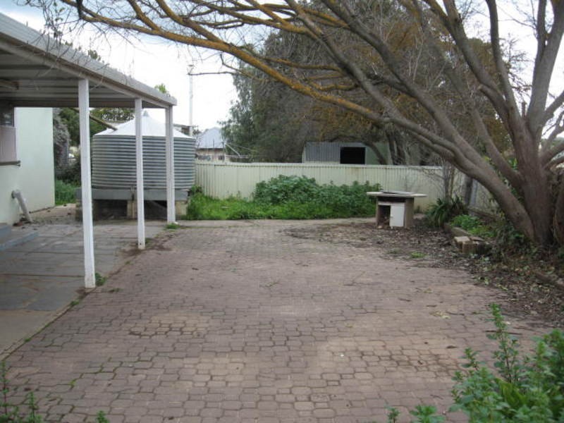 3 Adelaide Road, Kapunda SA 5373