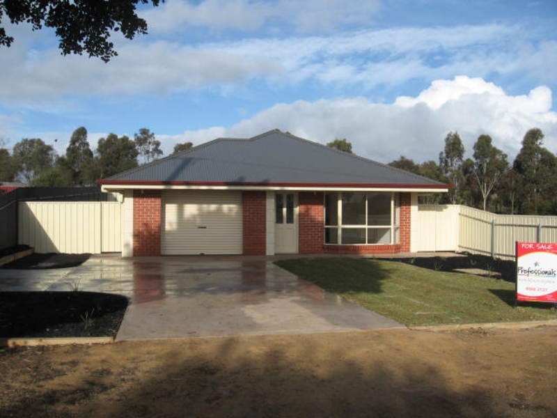 26 Adelaide Road, Kapunda SA 5373