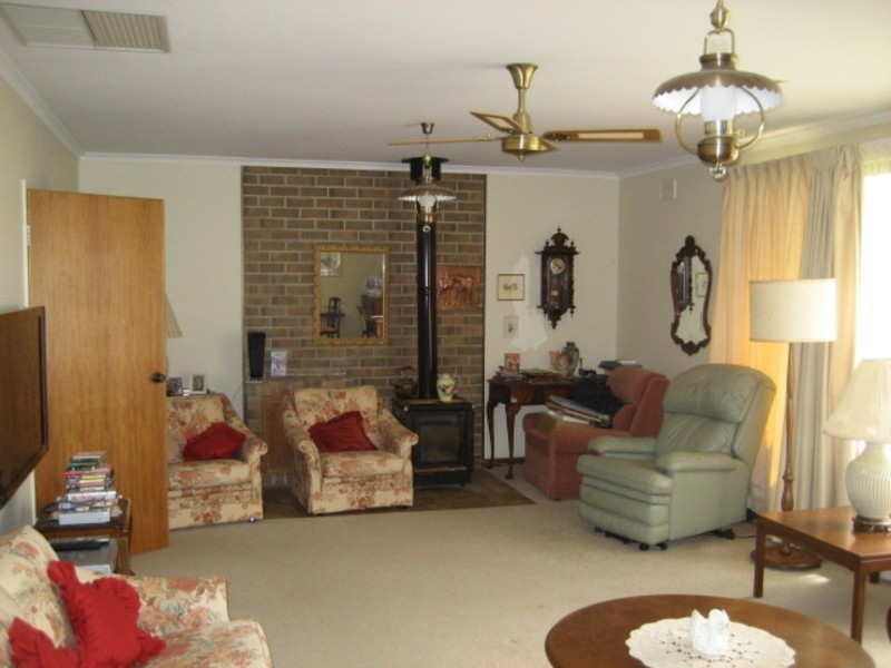 13 Crase Street, Kapunda SA 5373