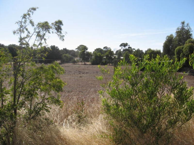 Lt 4 Cnr Of Nth Tce & Day Street, Kapunda SA 5373