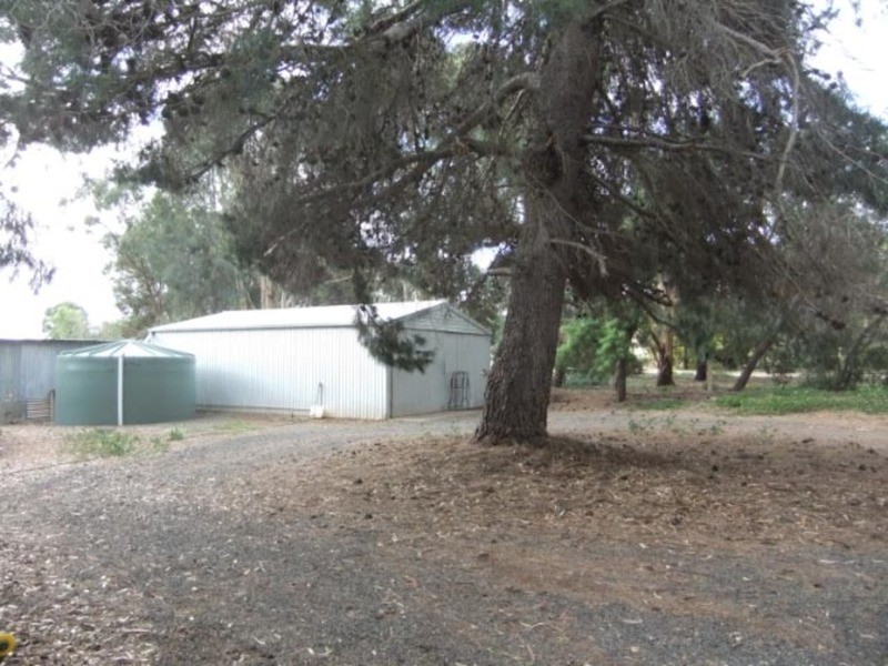 65 Clare Road, Kapunda SA 5373