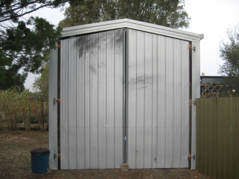 5 Railway Parade, Robertstown SA 5381