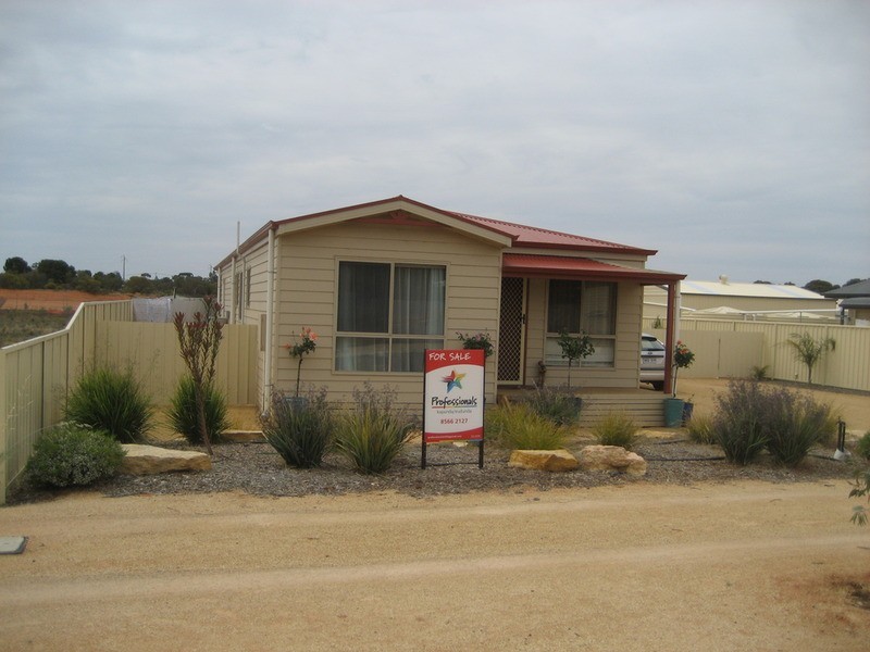 12 Schick Street, Loxton SA 5333