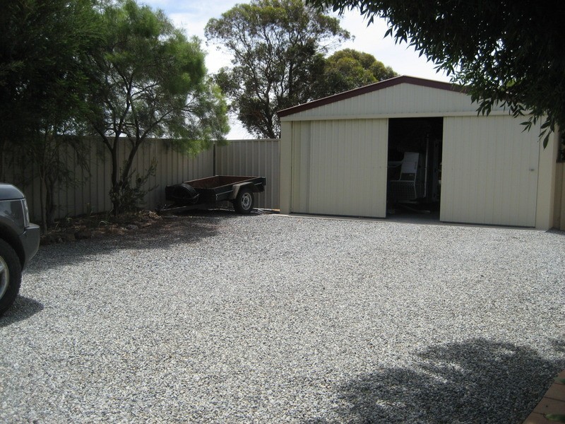 28 Cairns Crescent, Riverton SA 5412