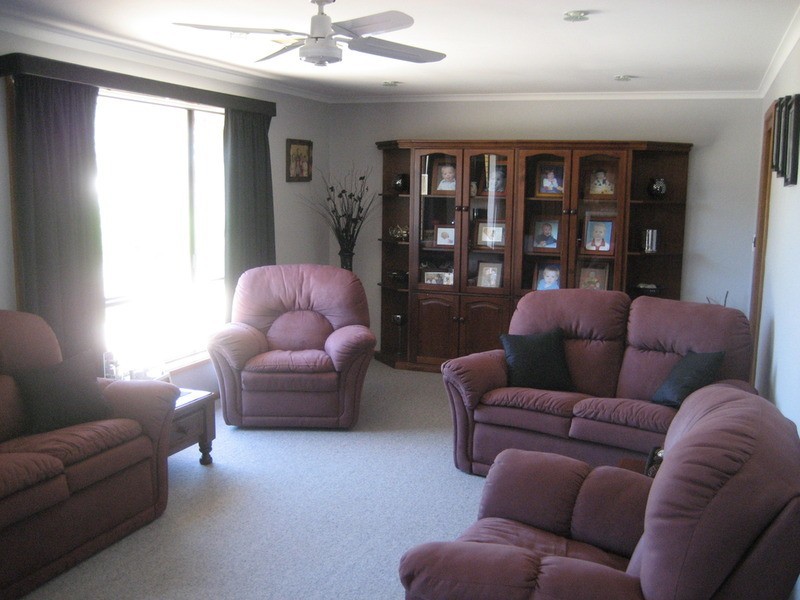 43 Commercial Road, Robertstown SA 5381