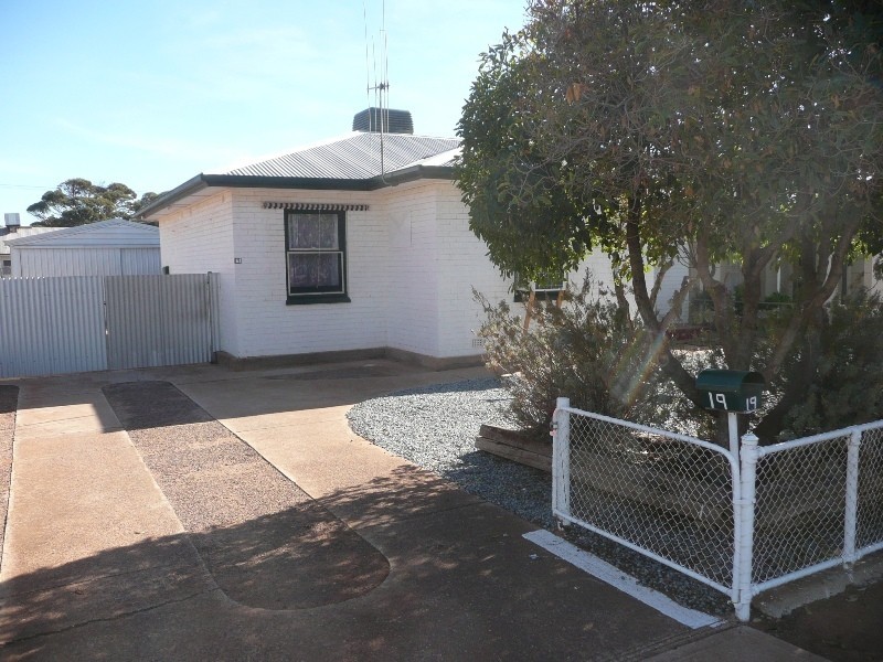 19 Head Street, Whyalla Stuart Street, Whyalla SA 5600