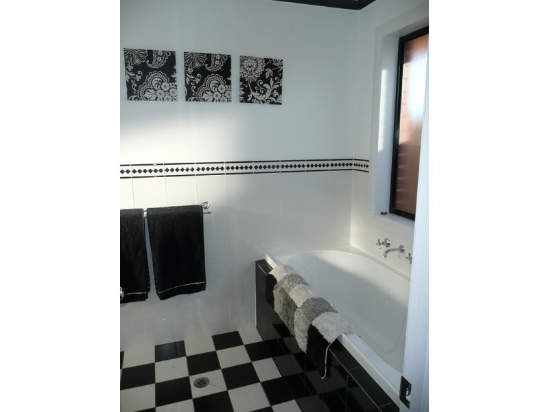 16 Fitzgerald Avenue, Whyalla Jenkins, Whyalla SA 5600