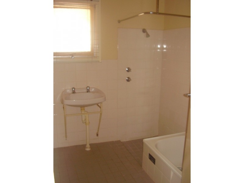 8 Moores Street, Wyalla Stuart, Whyalla SA 5600