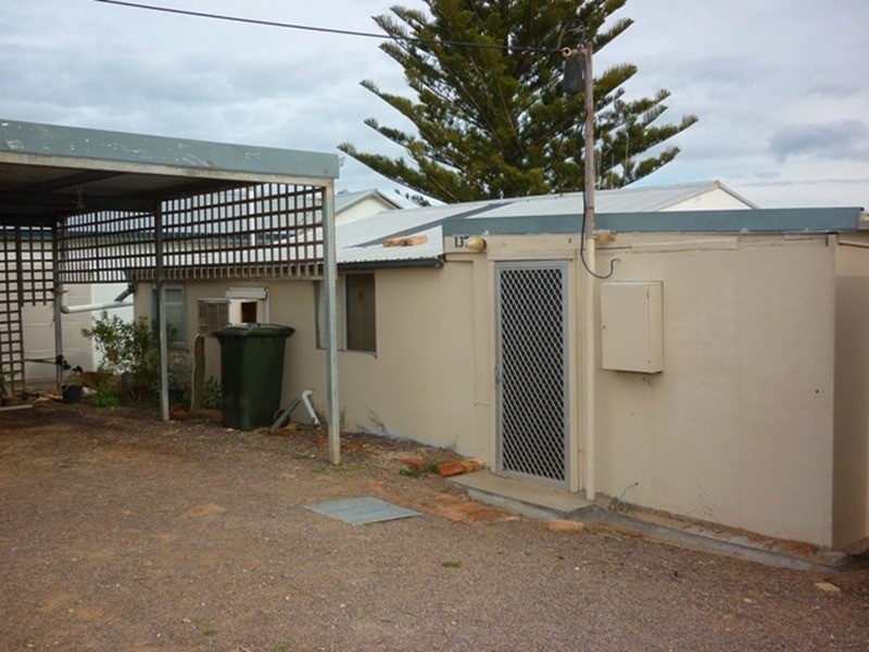 8 Eremophila Cove, Point Lowly SA 5600