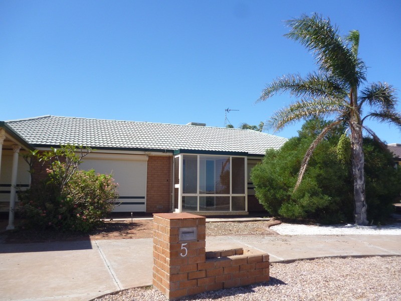 5 Penglase Street, Whyalla Playford, Whyalla SA 5600
