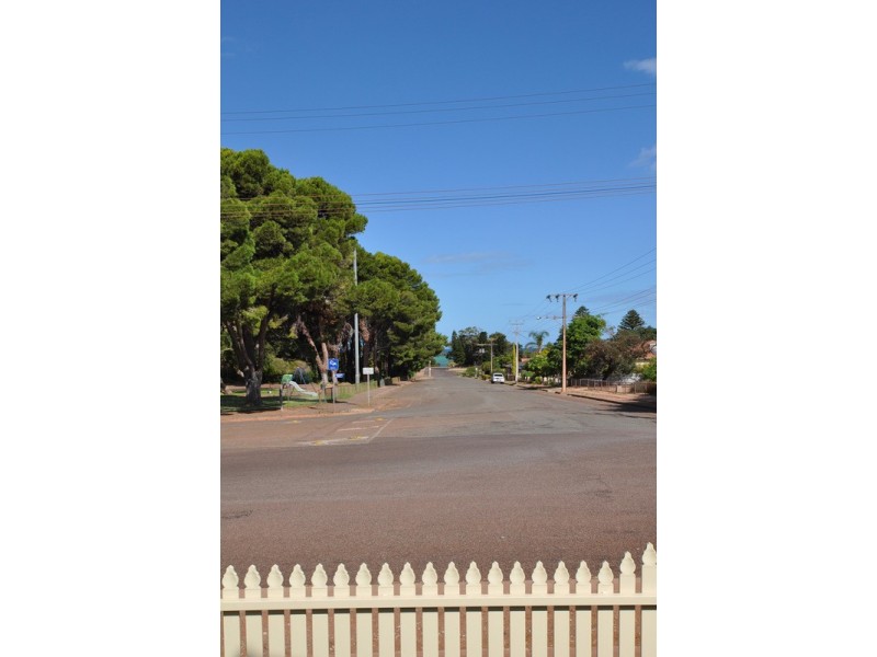 6 Broadbent Terrace, Whyalla SA 5600