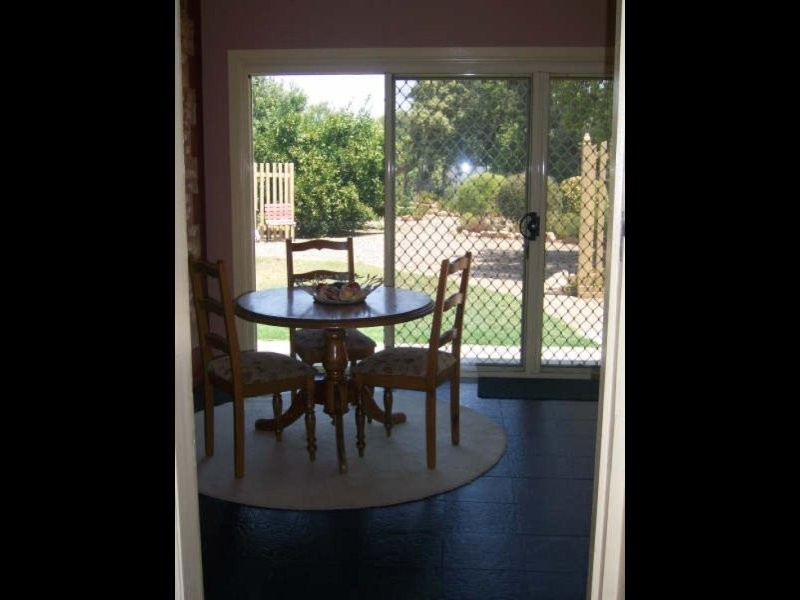 8 Eyre Road, Crystal Brook SA 5523