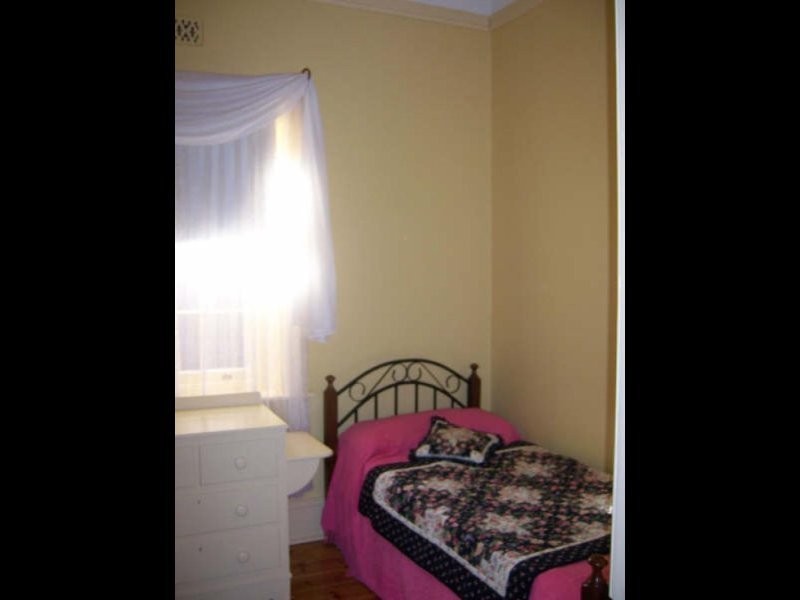 8 Eyre Road, Crystal Brook SA 5523