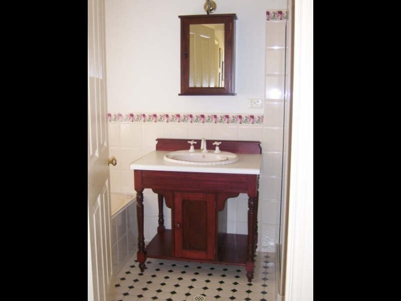 8 Eyre Road, Crystal Brook SA 5523