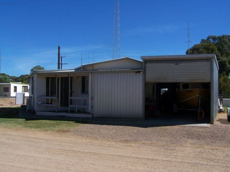 42 Snapper Road, Fisherman Bay SA 5522