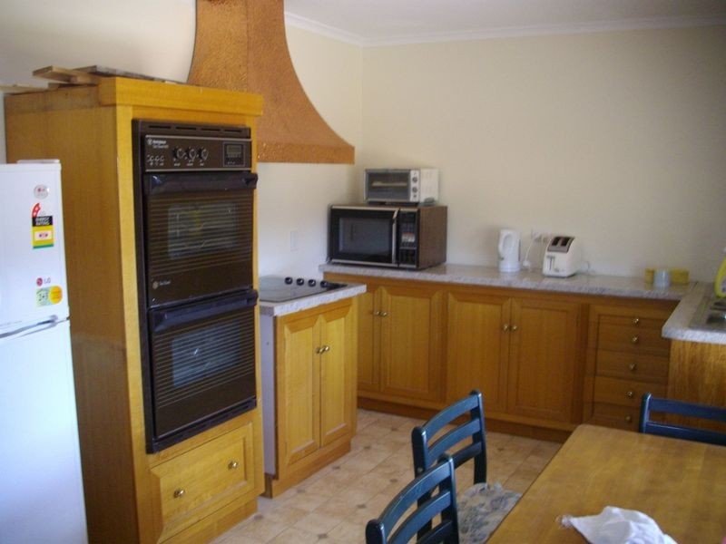 11 Fourth Street, Wirrabara SA 5481