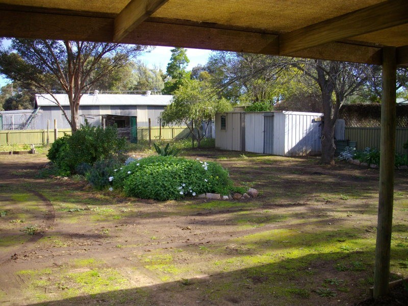 3 South Terrace, Laura SA 5480