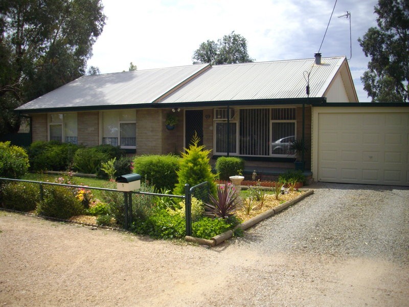 1 First Street, Gladstone SA 5473