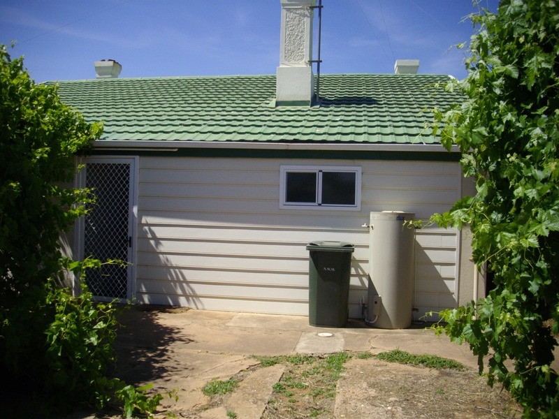 2 William Street, Laura SA 5480