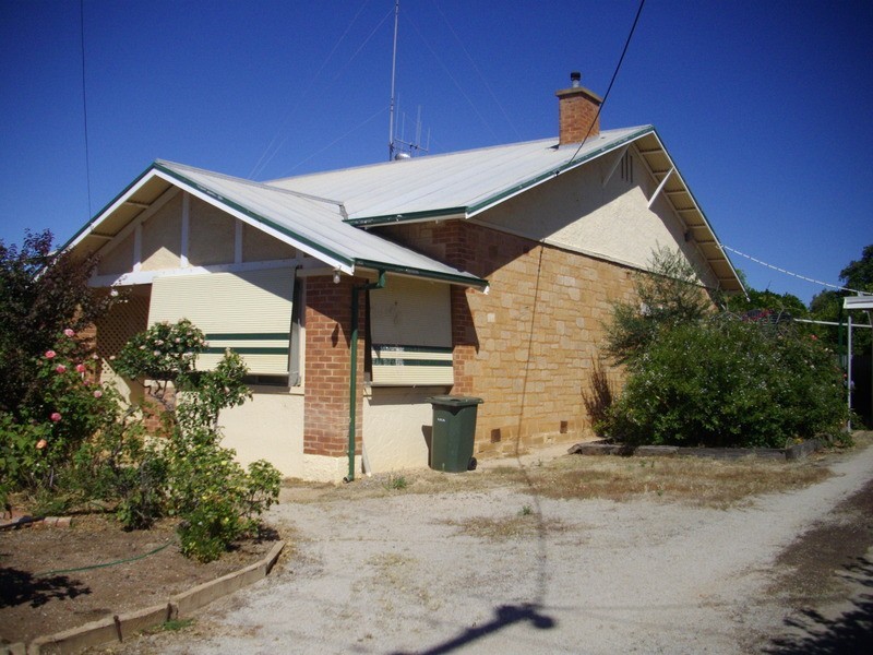 60 Park Terrace, Gladstone SA 5473