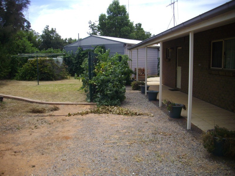 11 West Terrace, Laura SA 5480