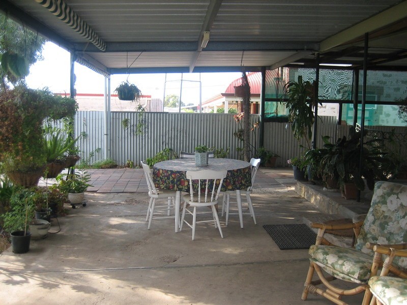 11 East Terrace, Port Broughton SA 5522