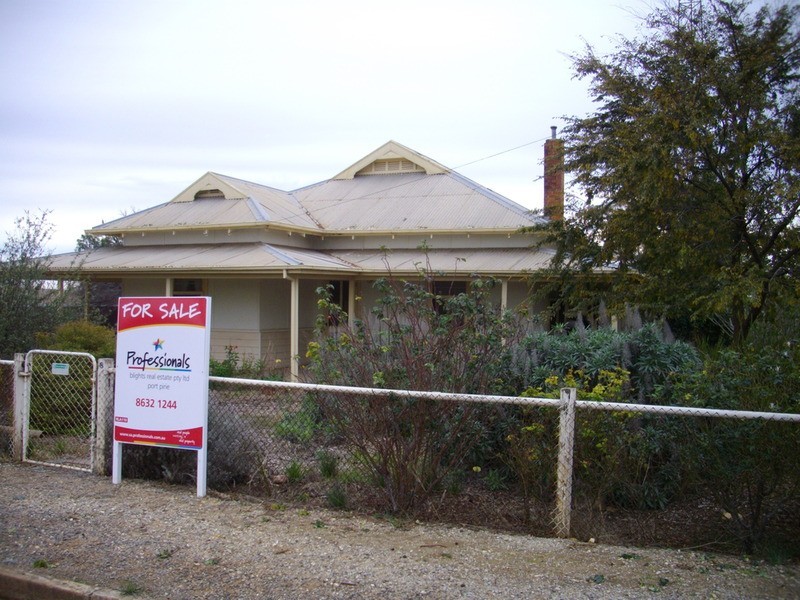 8 Government Road, Gulnare SA 5471