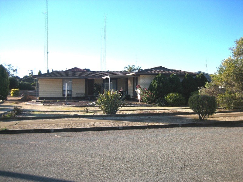 5 Cross Street, Port Broughton SA 5522