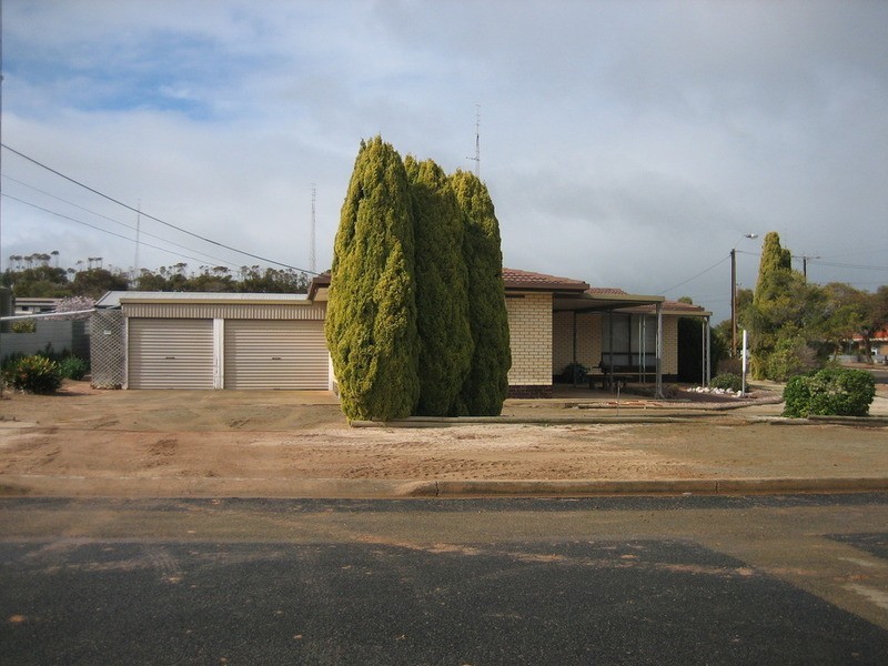 5 Cross Street, Port Broughton SA 5522