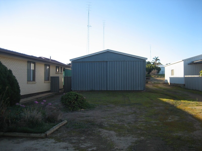 5 Cross Street, Port Broughton SA 5522