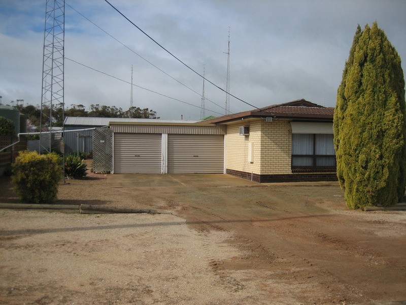 5 Cross Street, Port Broughton SA 5522