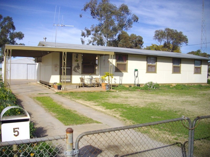 5 South Terrace, Laura SA 5480