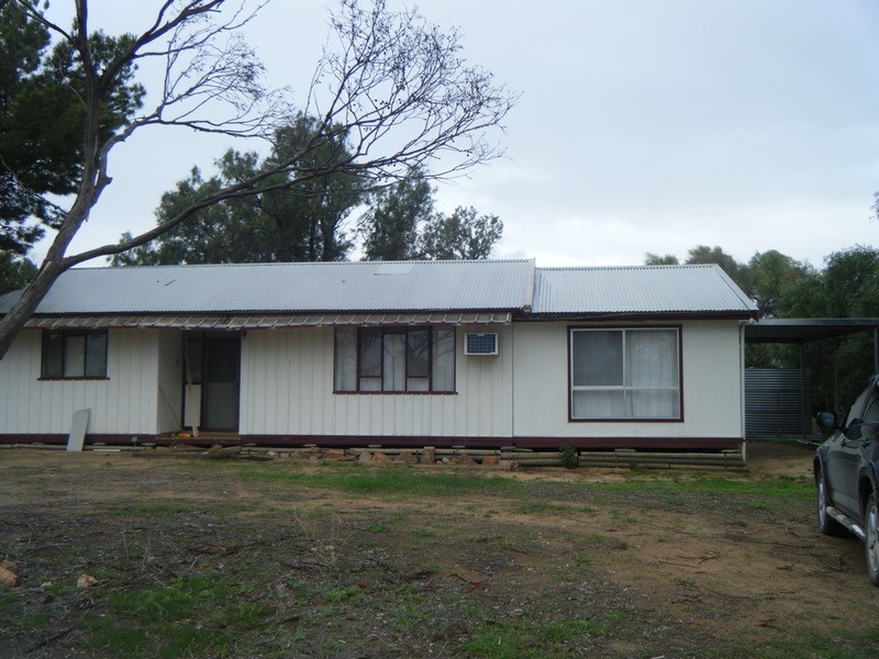 2 Wardshill Road, Port Broughton SA 5522