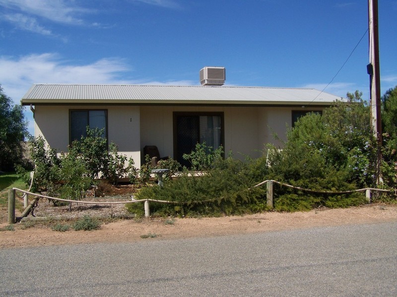 1 Dolphin Road, Fisherman Bay SA 5522