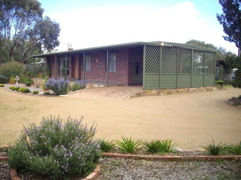 Murray Street, Stone Hut SA 5480