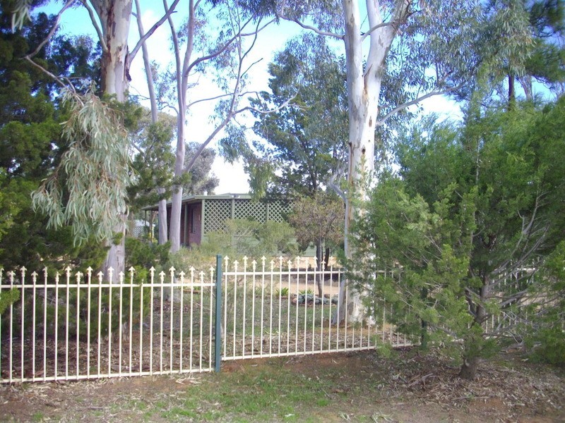Murray Street, Stone Hut SA 5480