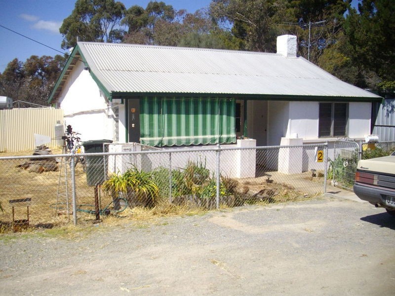 2 Gladstone Road, Laura SA 5480