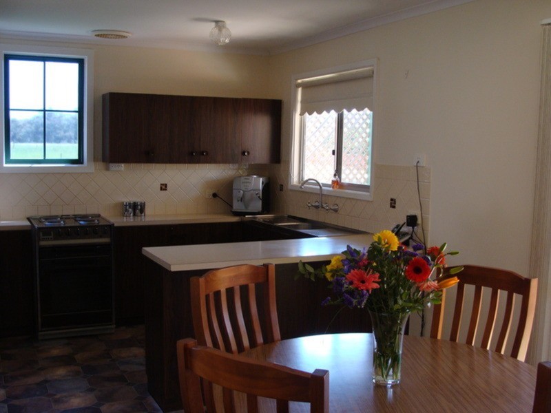 8 Garden Street, Laura SA 5480