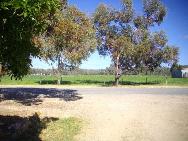 8 Garden Street, Laura SA 5480