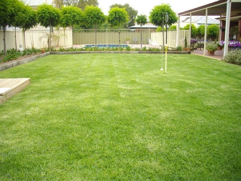 10  Samuel Street, Laura SA 5480