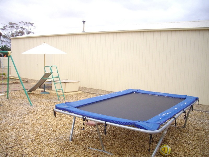 10  Samuel Street, Laura SA 5480