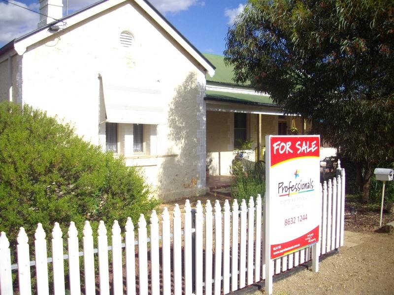 25 West Terrace, Gladstone SA 5473