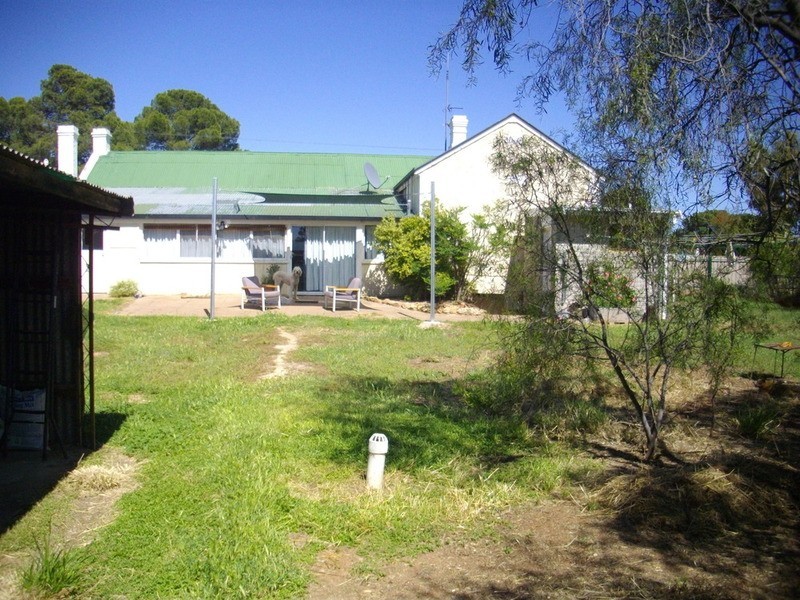 25 West Terrace, Gladstone SA 5473