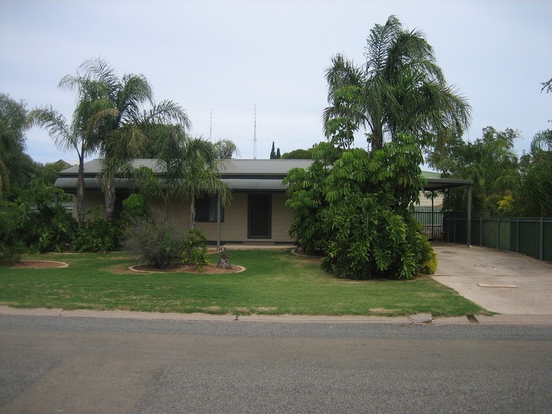 4 and 4b Parma Street, Port Broughton SA 5522