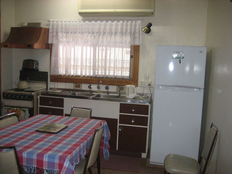 4 Mackay Street, Port Broughton SA 5522