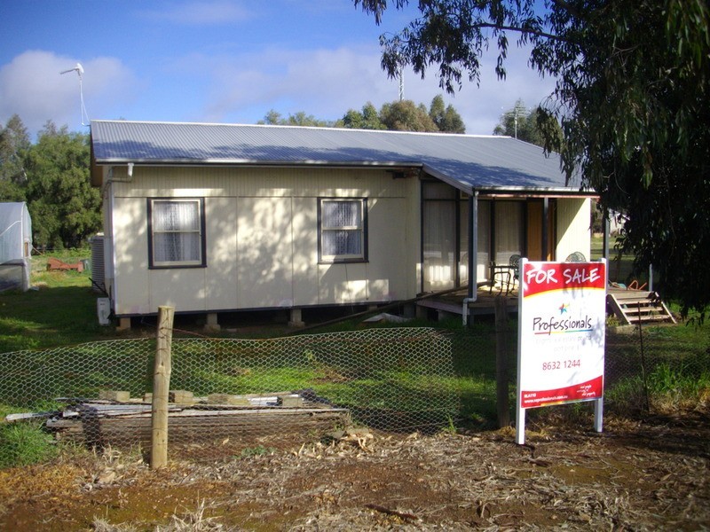 9 Sixth Street, Wirrabara SA 5481